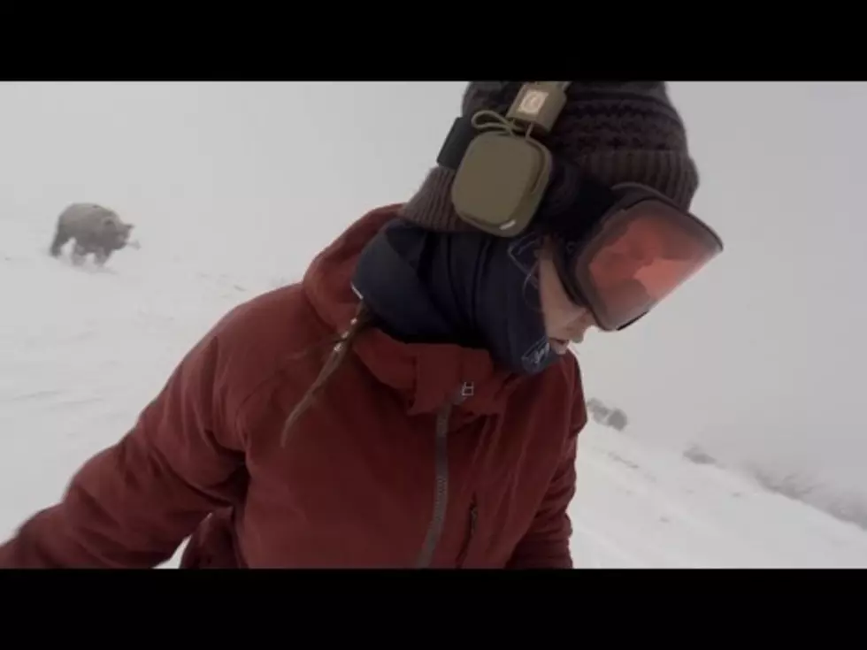 Snowboarder Gets Chased By A Bear And Doesn’t Even Know It