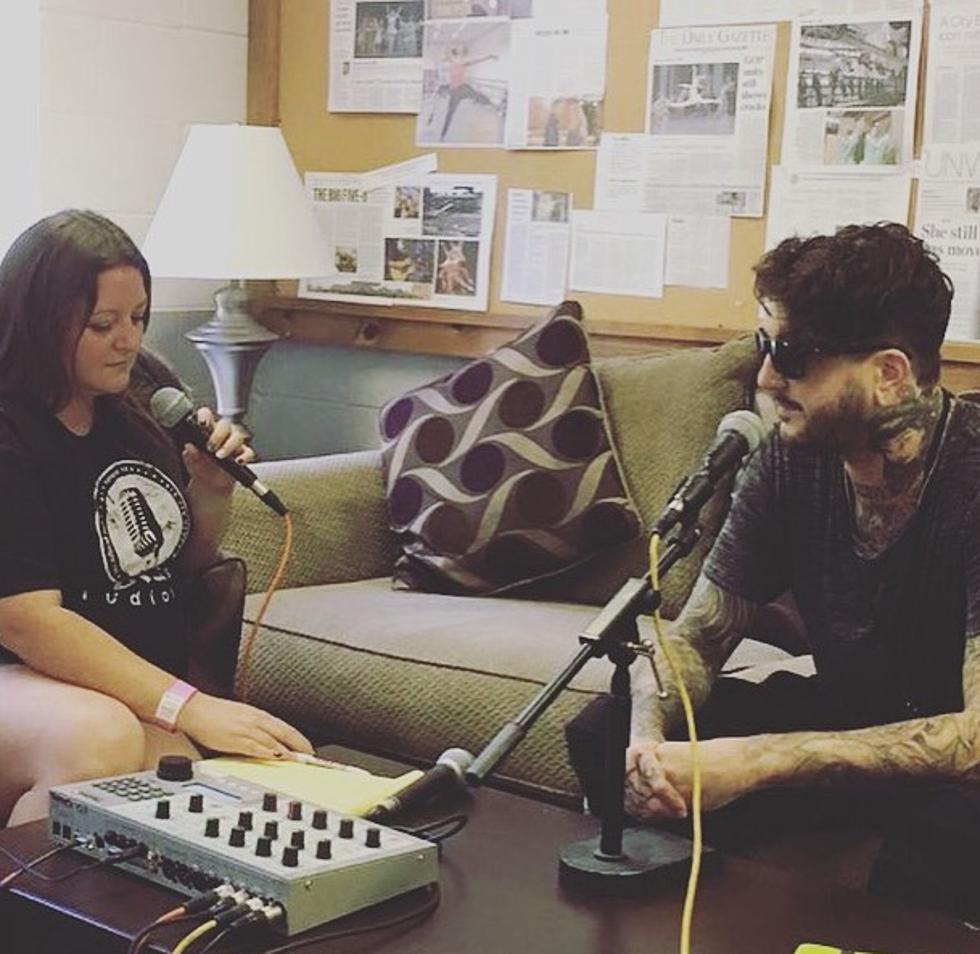 Austin Carlile From &#8216;Of Mice &#038; Men&#8217; Talks With Candace Before Q-Ruption At SPAC