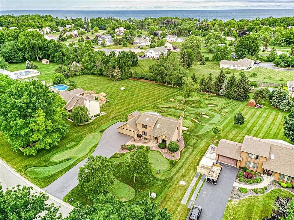 Golfers Dream – NY House Is Surrounded By Its Own Personal Golf Course