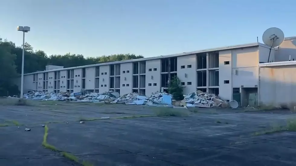 Abandoned Ramada Hotel in Lake George is Eerie as Hell