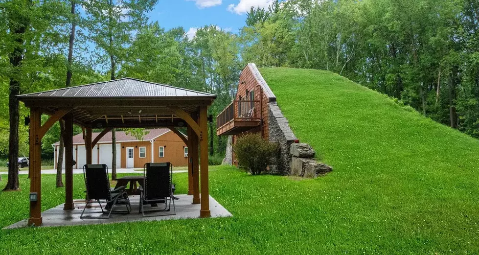 NY Hobbit House For Sale In Hudson Valley! Want to Live In A Hill?