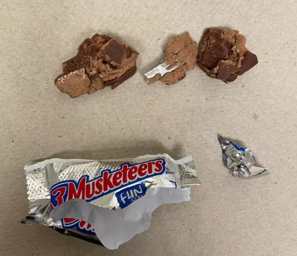 NY Girl Finds Razor In Halloween Candy! Have You Checked Yours?