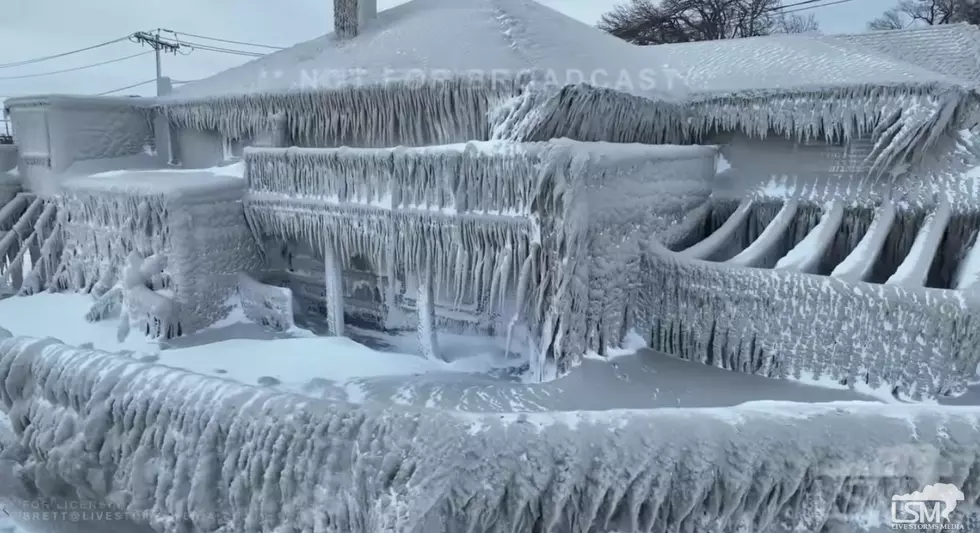 These New York Homes Literally Frozen from Christmas Blizzard