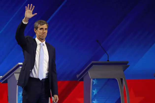 Vow to Ban Assault Weapons Gives O&#8217;Rourke Debate Breakout
