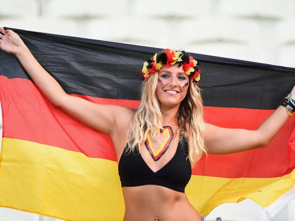 30 Hot Girls in the Stands at the World Cup