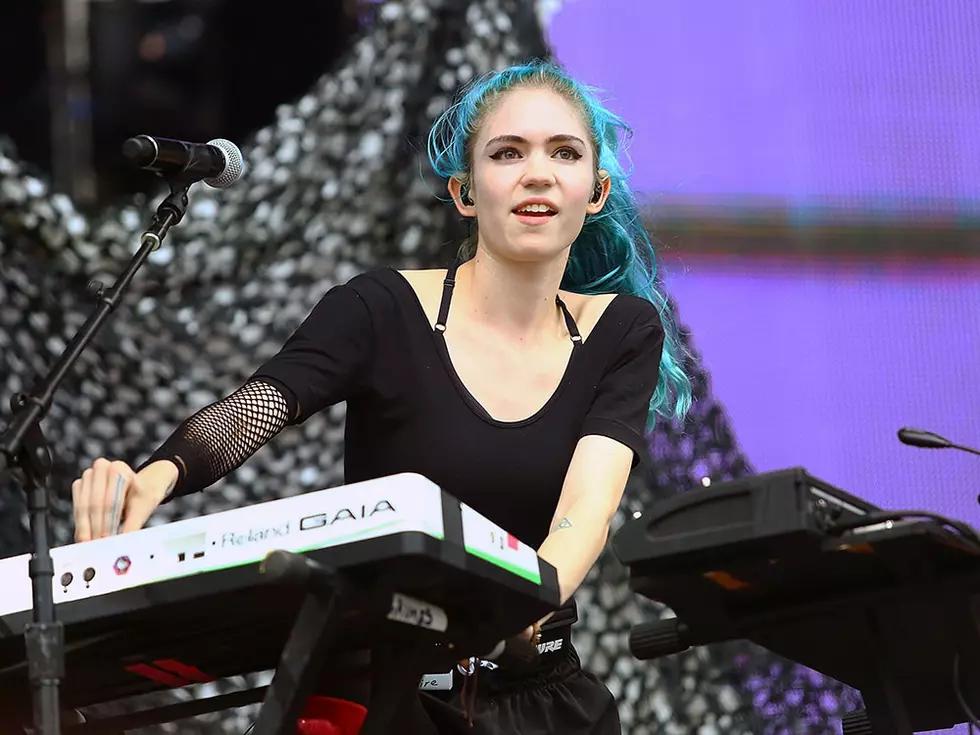 Grimes Scrapped Her New Album Because “It Sucked”