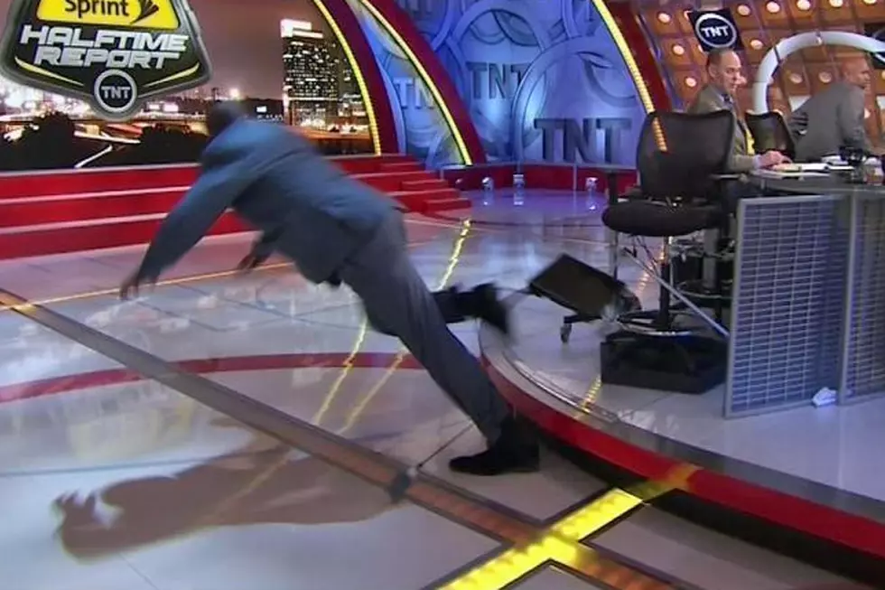 Shaq Takes a Shaq-Size Spill Off the Stage … Which Means You Can Now Win $500?