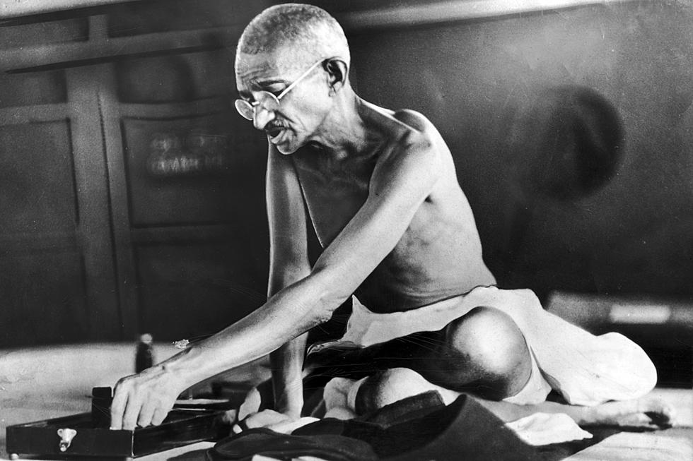 Comedian Eric Schwartz Mistaken for Gandhi