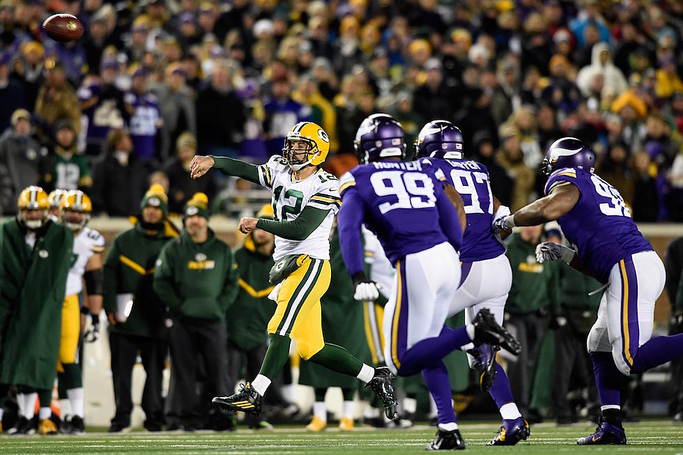 NFL Week 17 Preview — Packers & Vikings Battle for NFC North Title