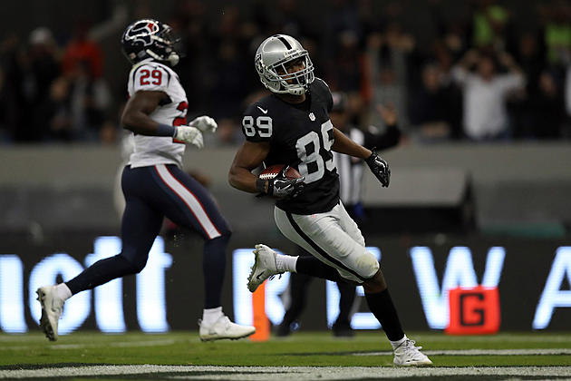 Raiders Rally Past Texans in Mexico, 27–20