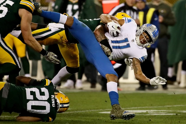 Lions Beat Packers, 30-17, on Monday Night