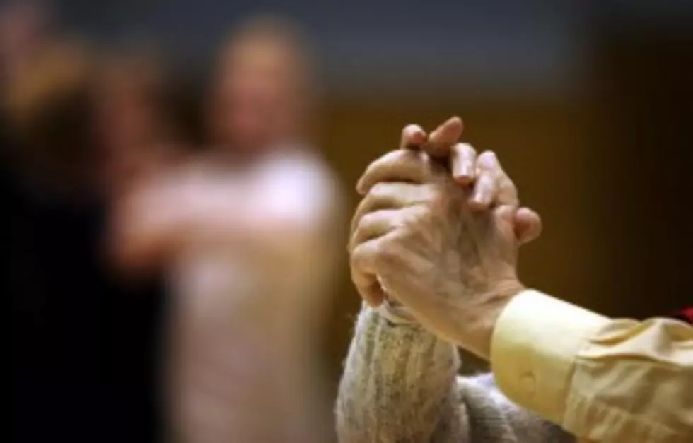 After 72 Years Of Marriage An Iowa Couple Dies Holding Hands [VIDEO]