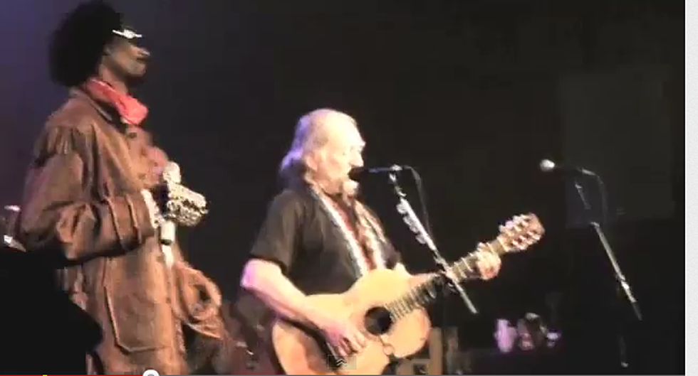 Celebrate 420 With Willie Nelson [VIDEOS]