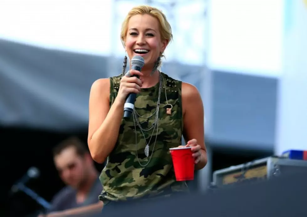 Kellie Pickler&#8217;s Free Show In Albany [AUDIO]