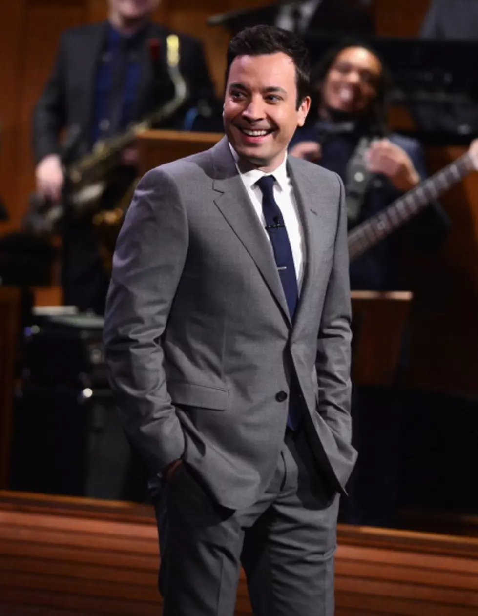 Jimmy Fallon With Gov. Chris Christie – Evolution of Dad Dancing [Watch]