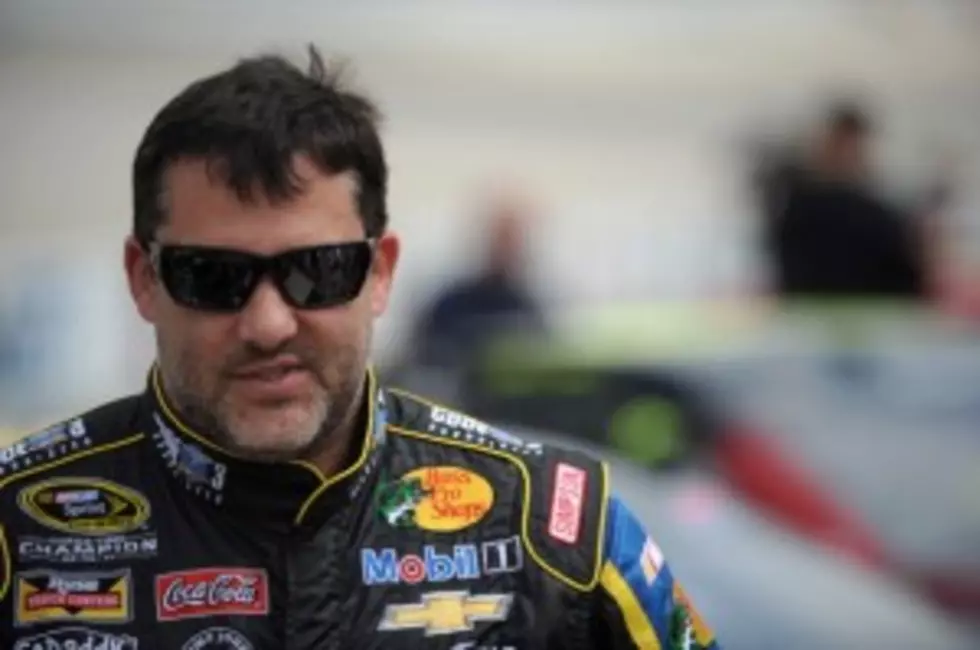 Tony Stewart Makes Victorious Comeback To Dirt Racing