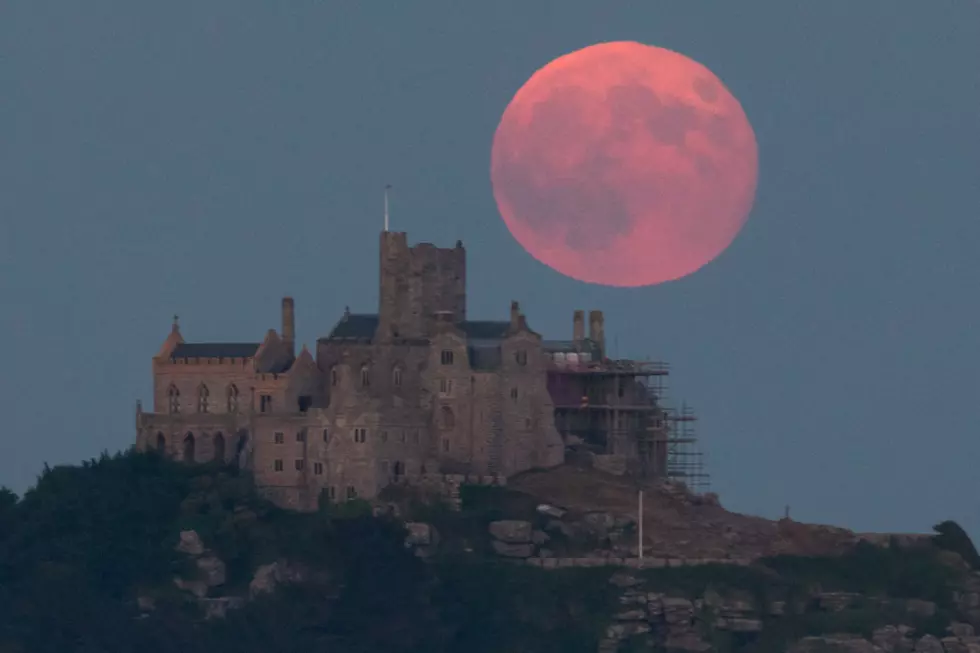 Look For The Strawberry Moon And This Planet Tonight
