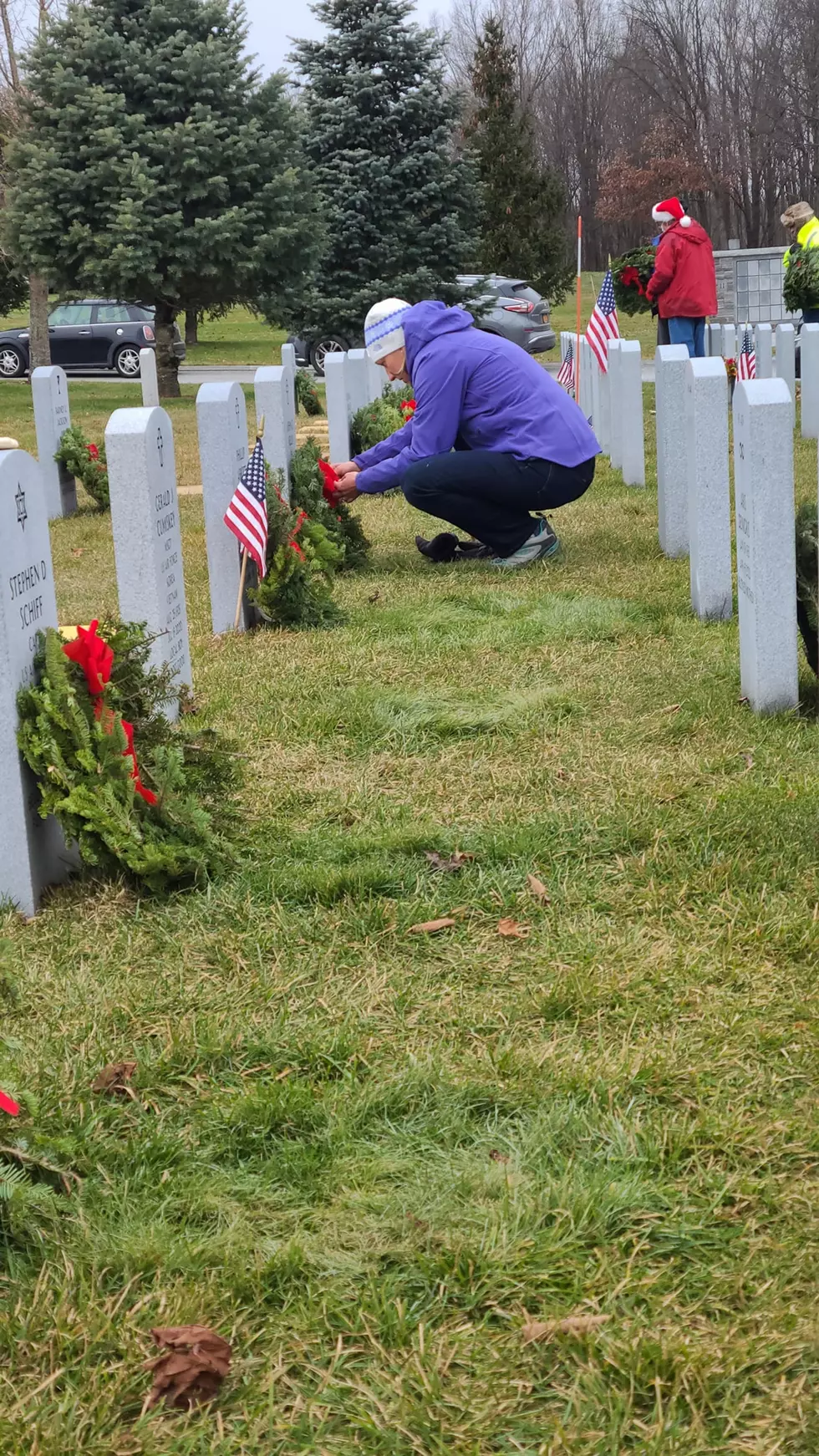 Volunteer! Saratoga Nat'l Cemetery Wreaths Honor Local Veterans