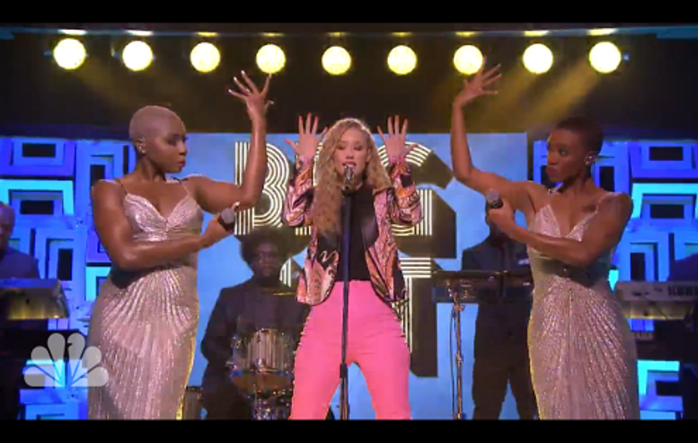 Iggy Azalea Performs “Beg For It” On The Tonight Show