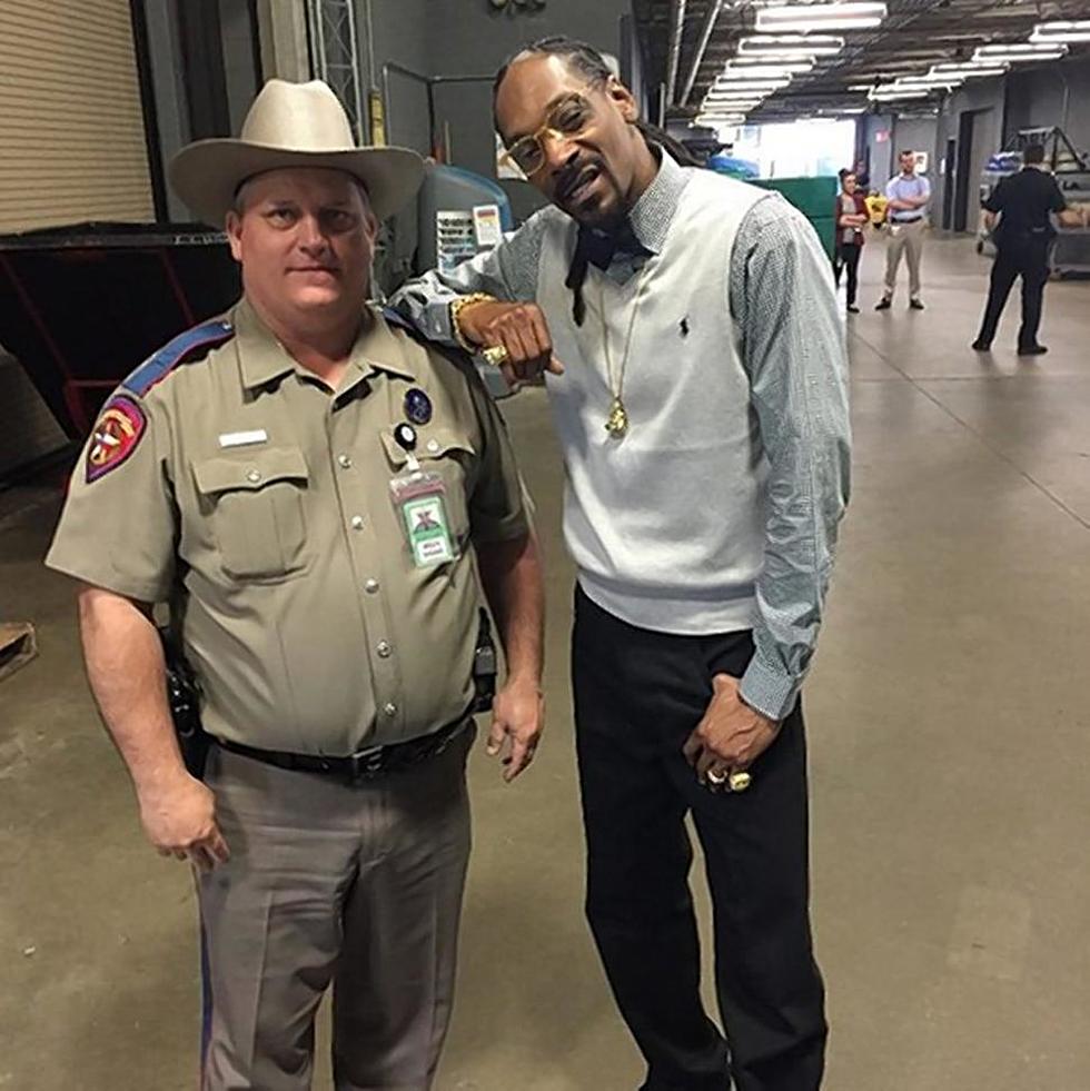 Texas Trooper Who Got in Trouble for Taking a Picture With Snoop Dogg Sues Bosses