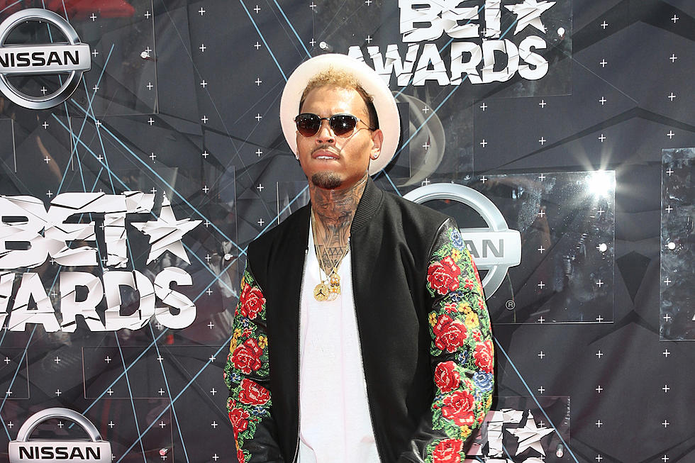 Chris Brown Wins Best Male R&B/Pop Artist at the 2015 BET Awards