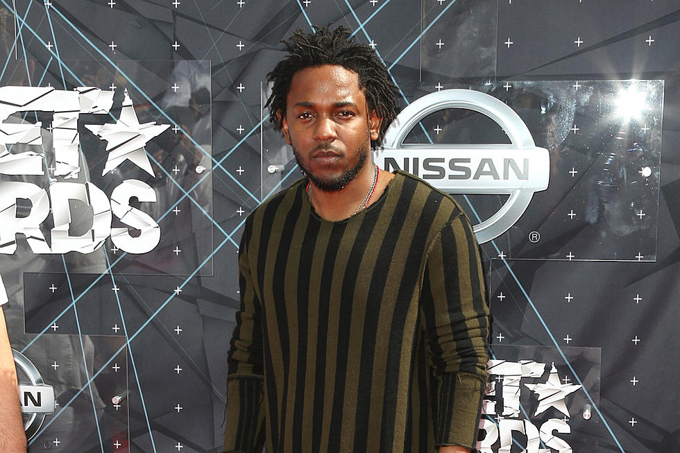 Kendrick Lamar Wins Best Male Hip-Hop Artist at the 2015 BET Awards