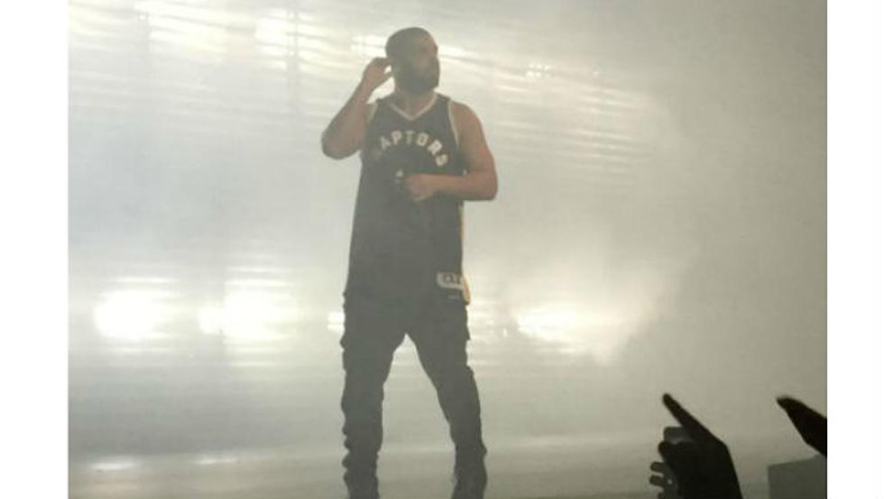 Drake Officially Debuts New Toronto Raptors Jersey