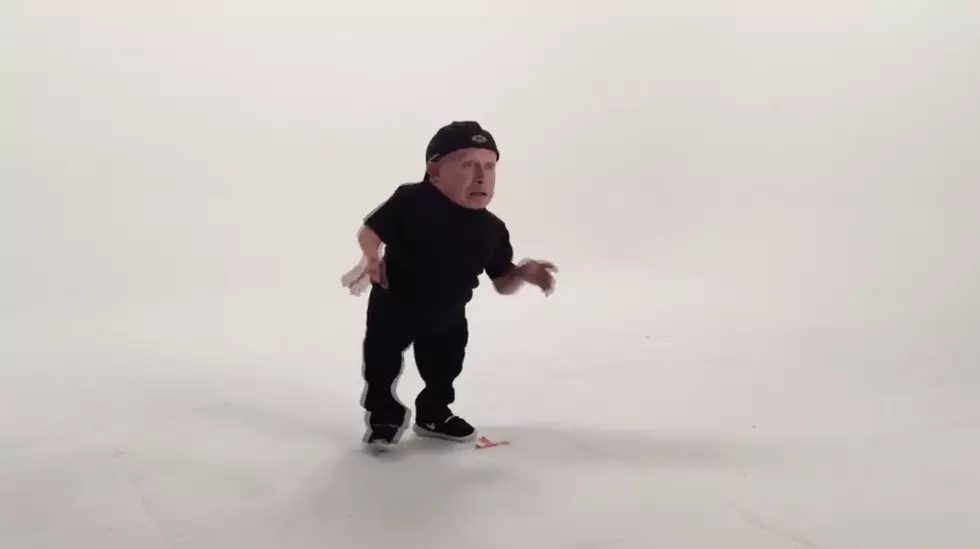 Watch Verne Troyer A.K.A. Mini-Me Dance to Drake's Hotline Bling