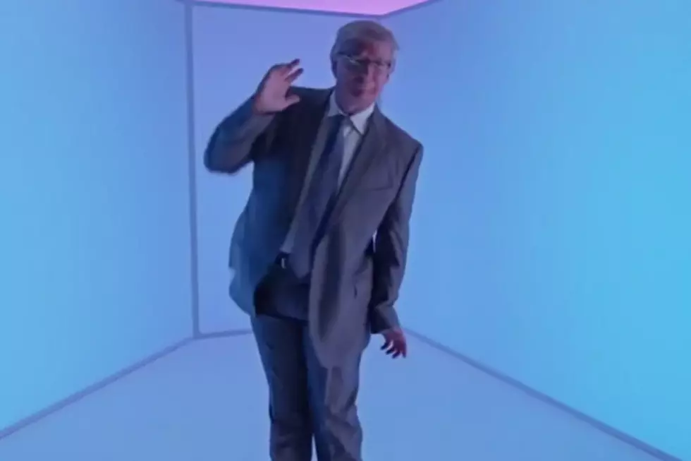 Watch Donald Trump Dance to "Hotline Bling" on 'SNL'