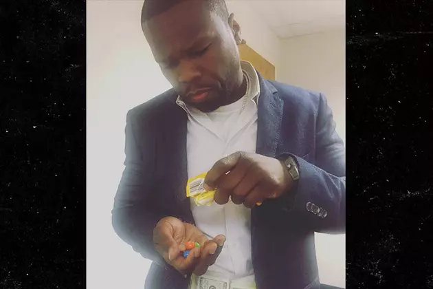 50 Cent Takes Pics at Bankruptcy Court With Wads of Cash Tucked in His Waistband