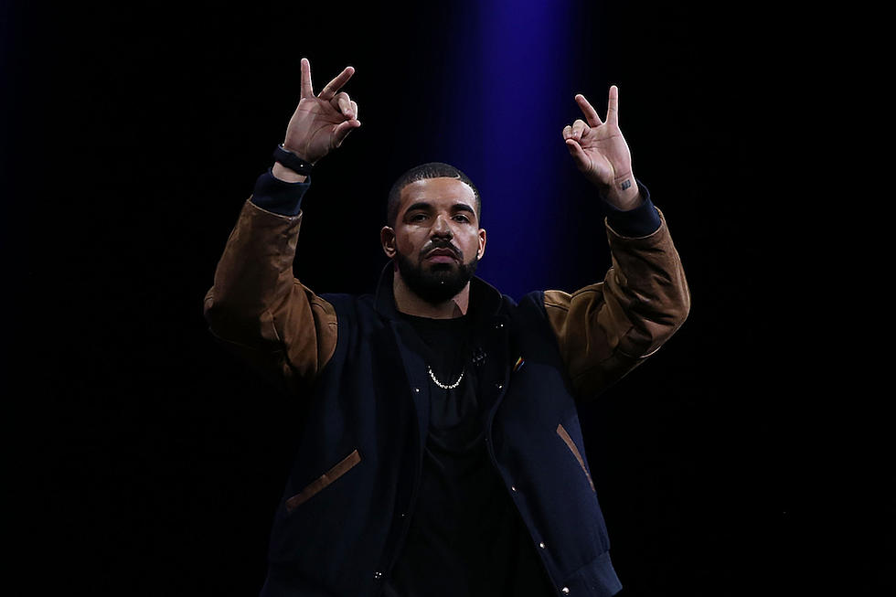 Drake Wins Hip-Hop Artist and Hip-Hop Song of the Year at 2016 iHeart Radio Music Awards