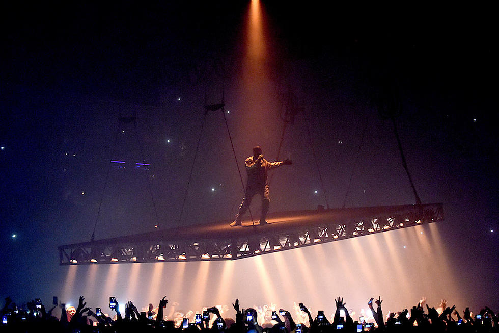 Kanye West Ends Show Early After Losing His Voice