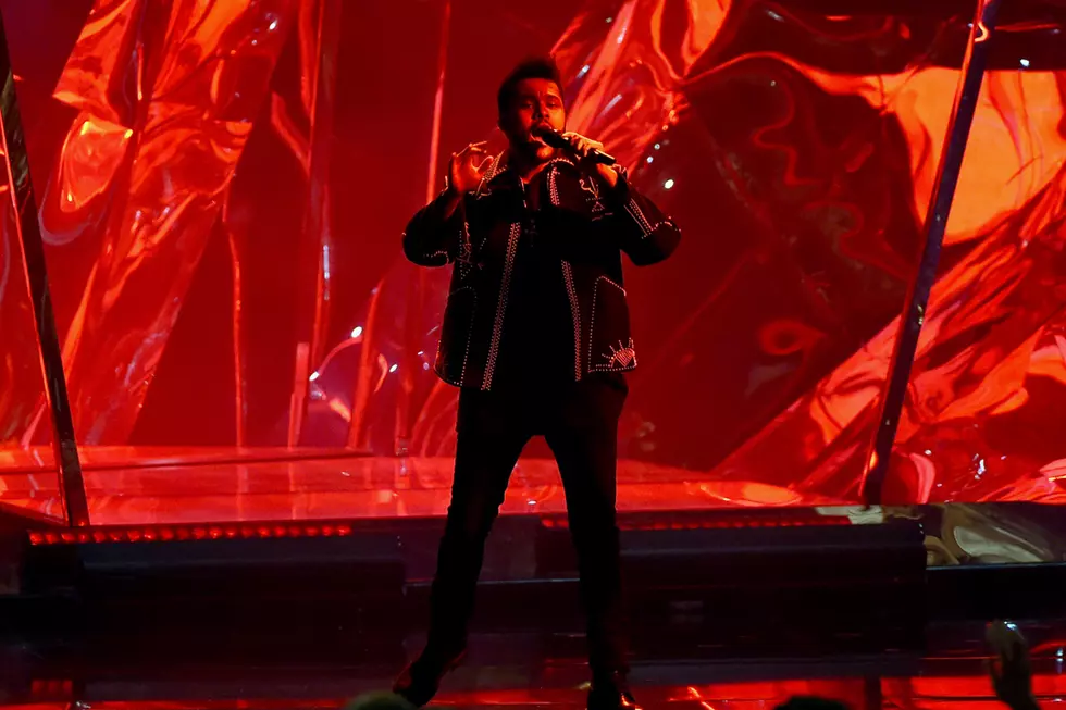 Watch The Weeknd Perform "Starboy" at the 2016 American Music Awards