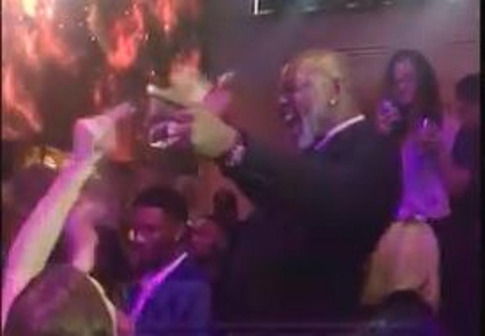 Watch Emmitt Smith Turn Up as Migos Perform the Song Named After Him