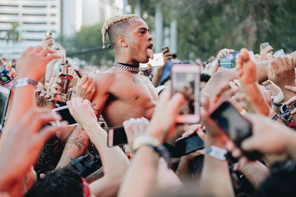 XXXTentacion Performs 'Look at Me' and More at 2017 Rolling Loud Festival 