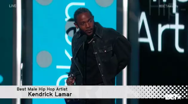 Kendrick Lamar Wins Best Male Hip-Hop Artist at 2017 BET Awards