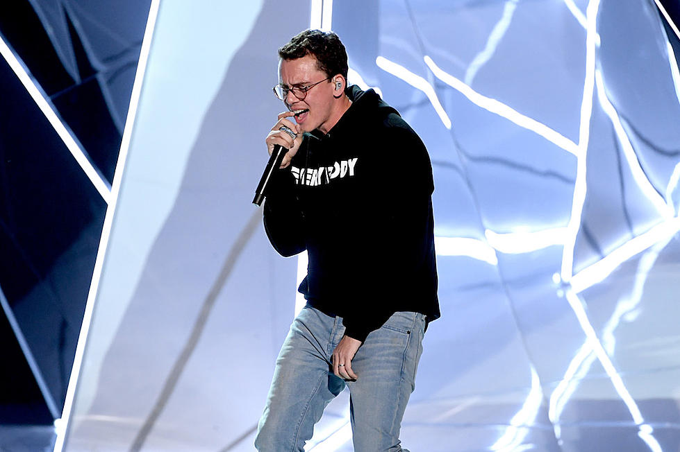 Logic Performs “1-800-273-8255″ With Alessia Cara and Khalid at 2017 MTV Video Music Awards