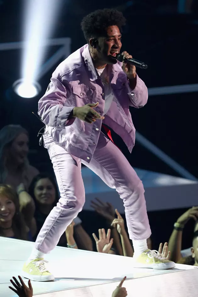 Kyle Performs &#8220;iSpy&#8221; at 2017 MTV Video Music Awards