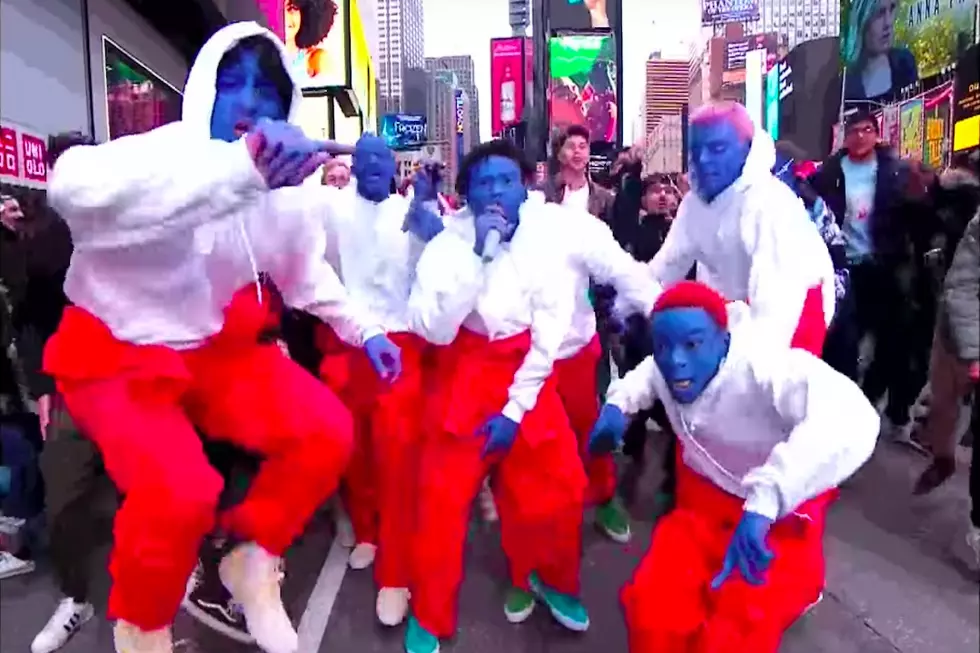 Brockhampton Turn Blue in Times Square for Performance of &#8220;Boogie&#8221; on &#8216;TRL&#8217;