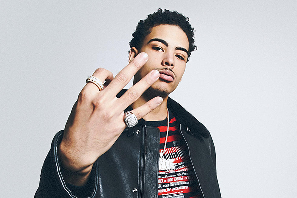 Jay Critch Proves Why He's the 'Hood Favorite' 