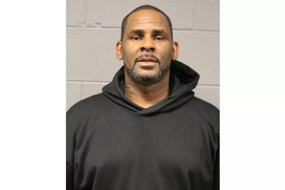R. Kelly Turns Himself In to Police After Sexual Abuse Charges