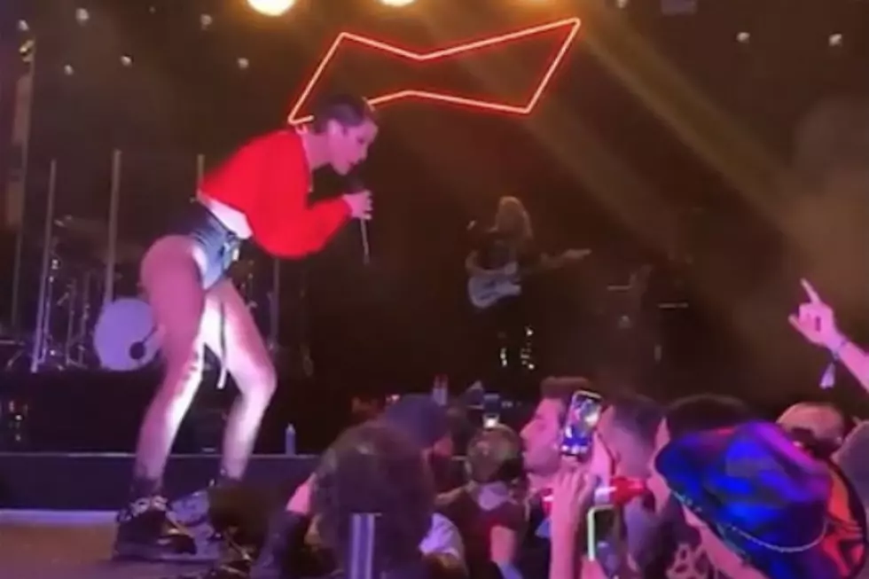 Halsey Calls Out Fan for Yelling G-Eazy’s Name During Her Show: “F**k That Guy”