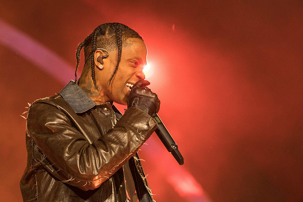 Travis Scott Gifts Over 2,000 Toys to Kids in Houston