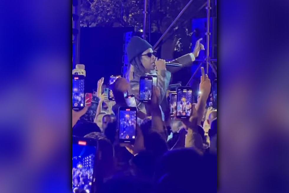 Jay-Z Tells Crowd to Stop Clapping