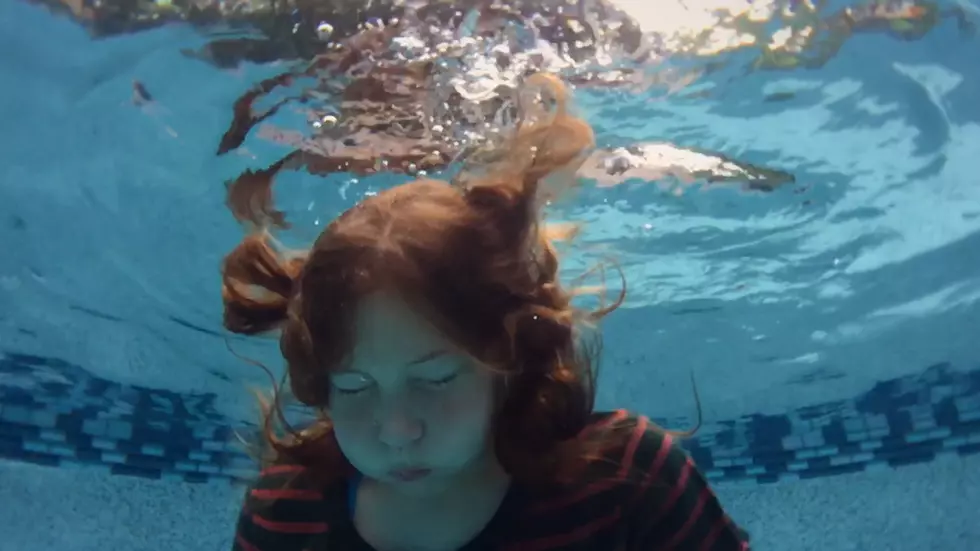 video premiere: Holy Wave &#8211; Crys