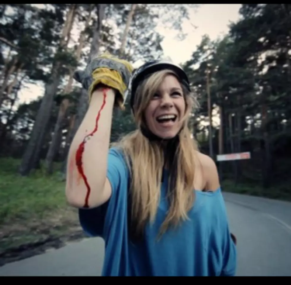 Skateboarding Girls Carving the Mountains in Madrid [VIDEO]