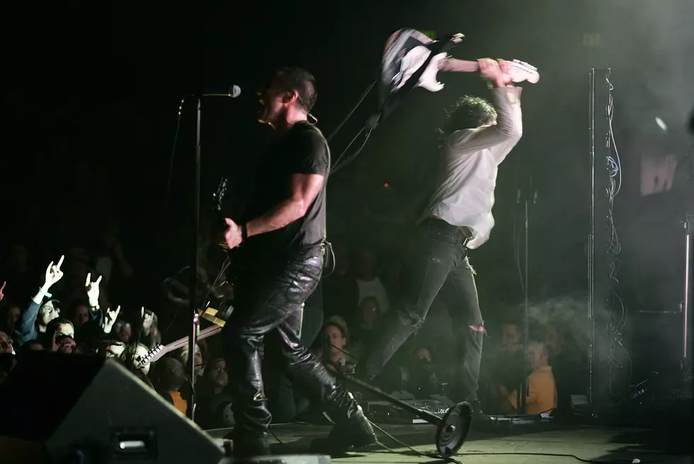 Footage From Nine Inch Nails Final Performance Surfaces [VIDEO]