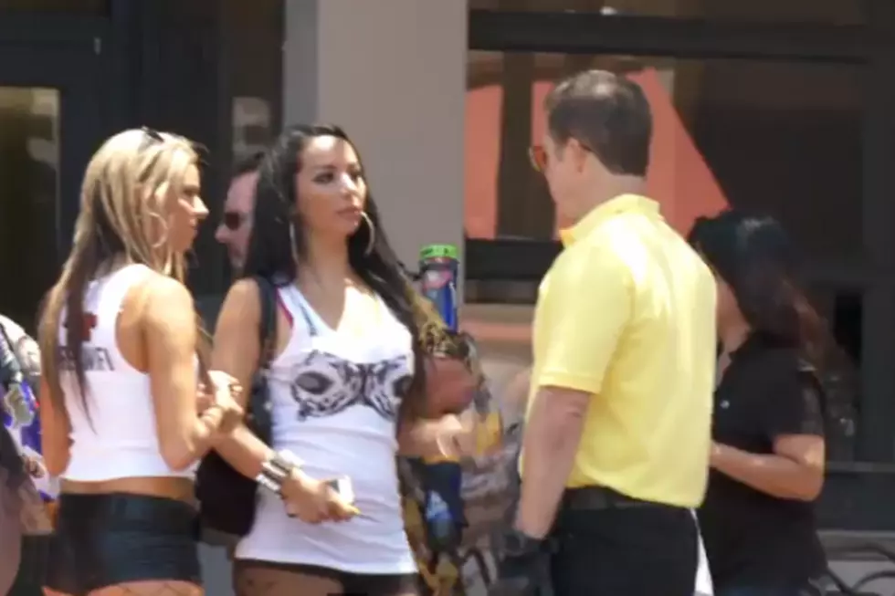 Fake Security Guard At Comic-Con Causes Hilarious Problems  [VIDEO]