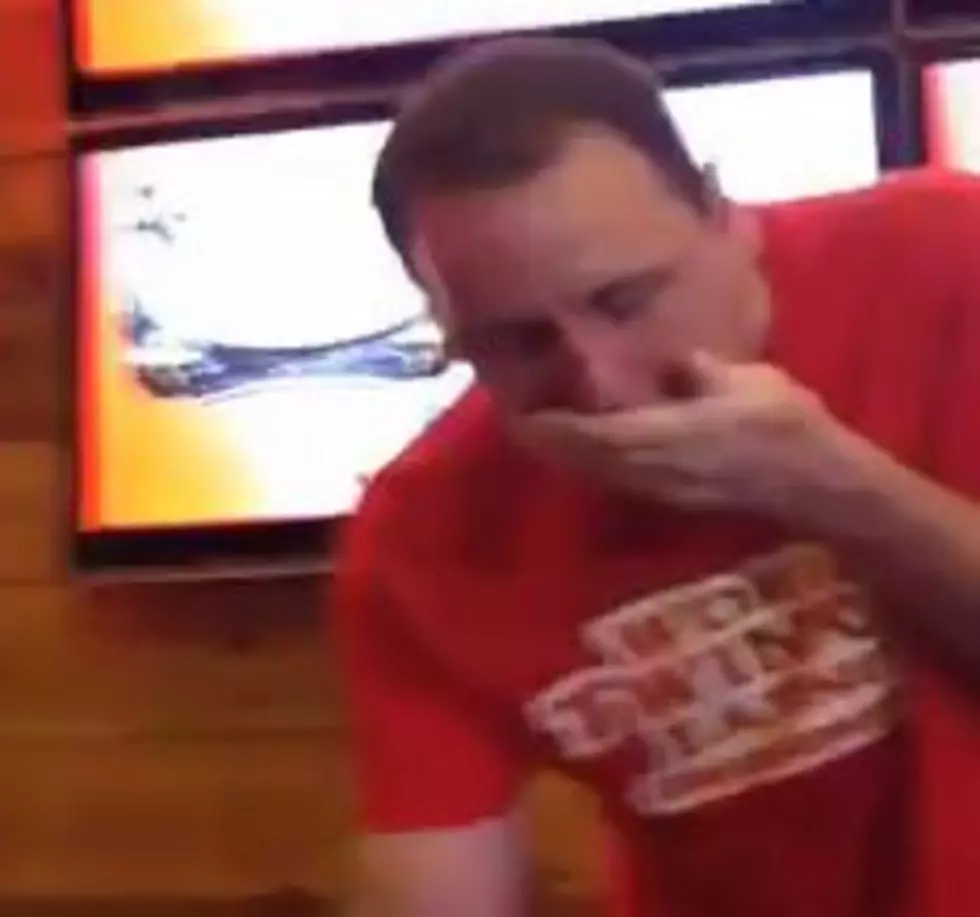 Man Eats 121 Twinkies in Six Minutes [VIDEO]
