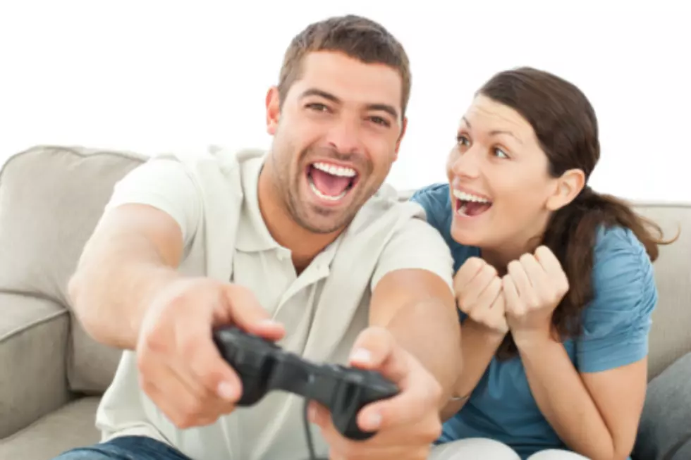 Celebs, Experts Agree Beejers and PS4 are Best Valentine&#8217;s Day Gifts for Your Man